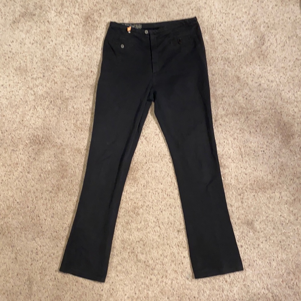 Vintage stretchy denim jeans. Super comfy and stylish no rips or blemishes